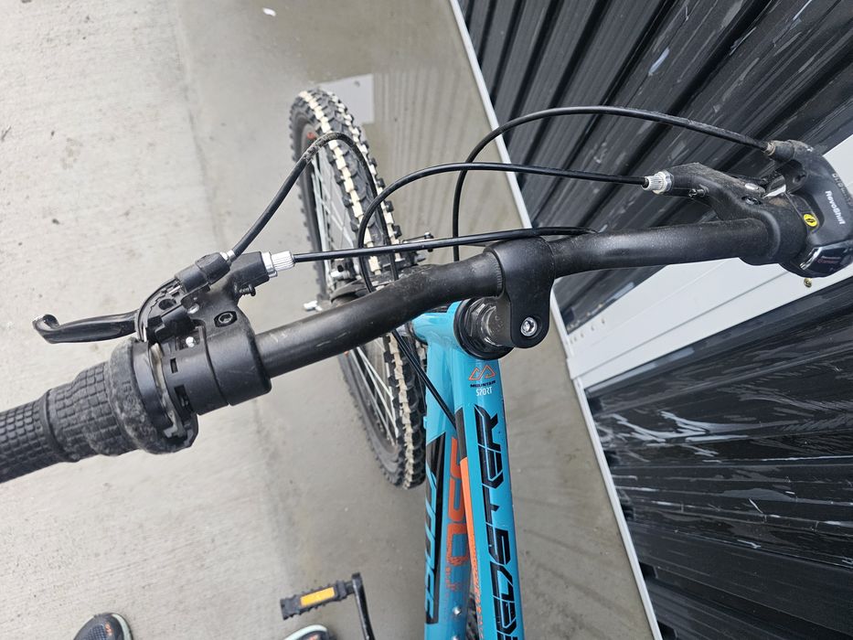 Продавам детцки велосипед крос