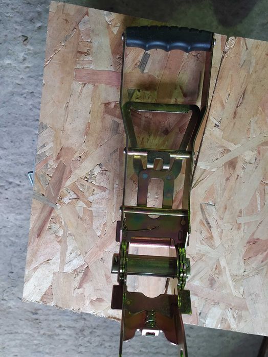 Тричотки за колани