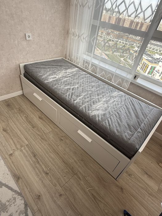 Кушетка Brimnes от IKEA