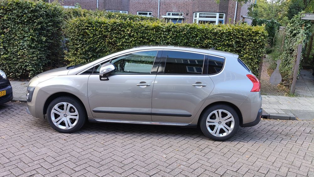 PEUGEOT 3008 2011 — imagine 2