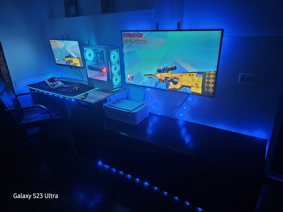 Vand pc gaming sau set up conplet