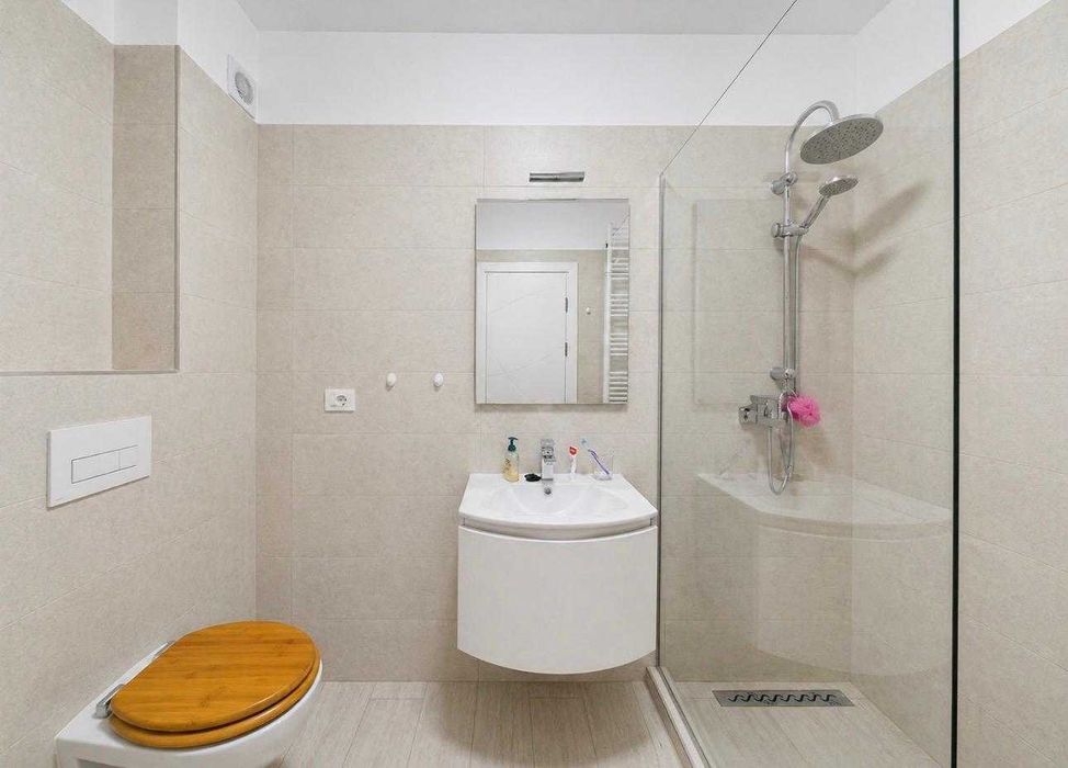 Apartament 3 camere de inchiriat în bloc de apartamente Brasov, Cristian