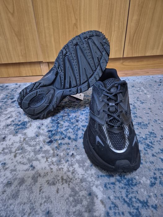 Vand adidași Lacoste noi