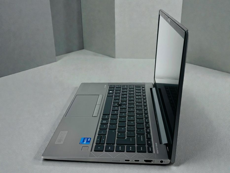 Лаптоп HP Z book Firefly 14 G8 14' FHD Core i7-1165G7 16RAM 256GB Nvidia T500 Гаранция!