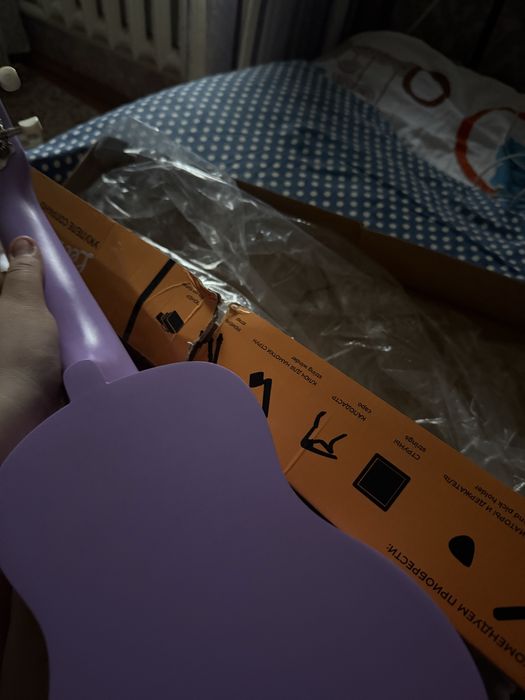 Уклеле Фиолетовый цвет