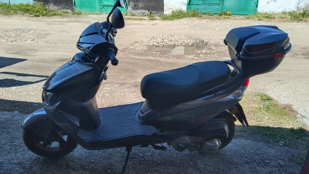 Продам мопед новый