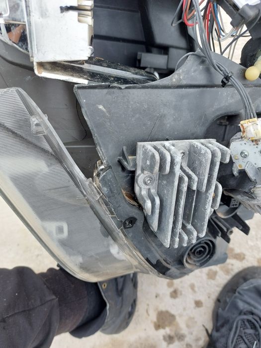 Десен фар BMW X1 2015