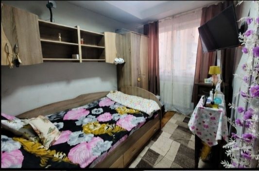 Vânzare - Apartament 4 camere -  Balcon spațios!