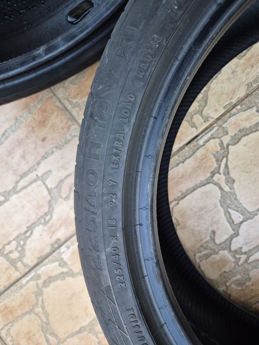 Vând cauciucuri 225/40/18 de vară seturi de câte 2buc imp Germania