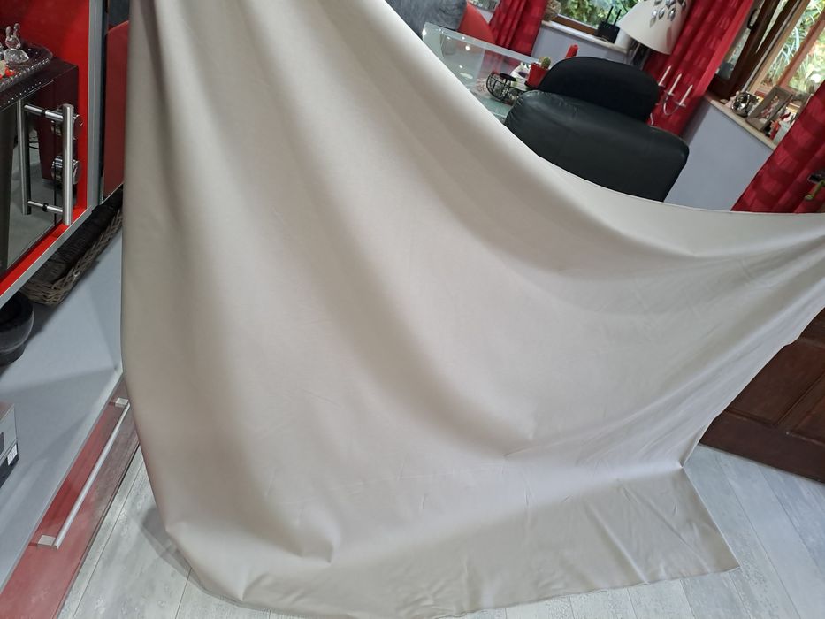 Плат в бежово (Австрия)- 150см