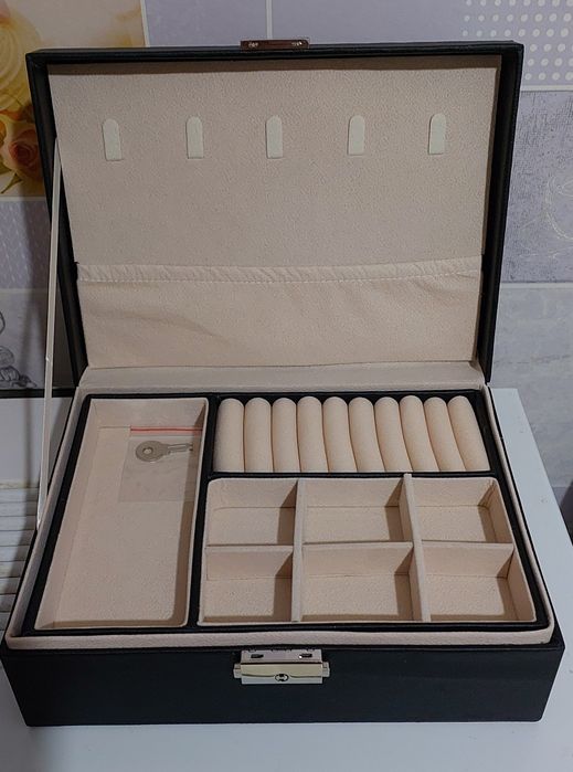 Органайзер для украшений