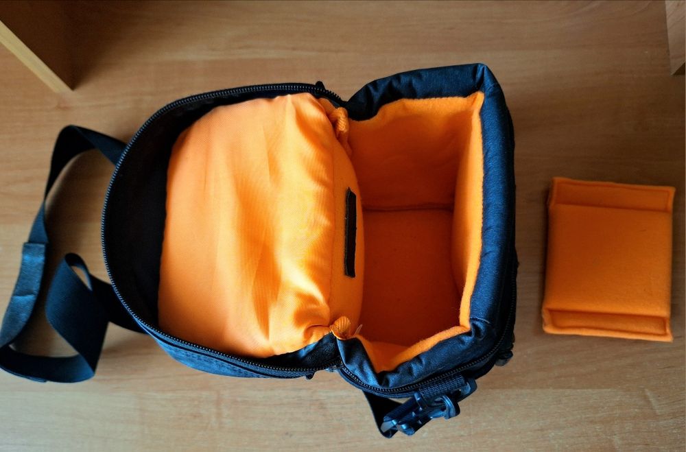 Продам сумку для фотоаппарата