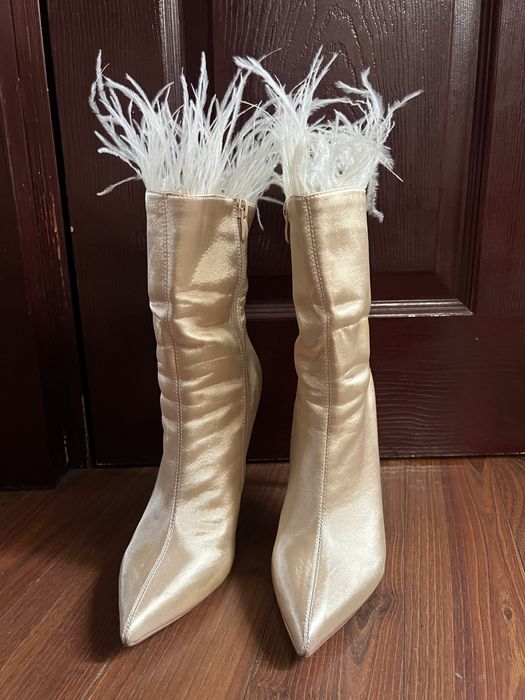 Официлани боти с тънък ток