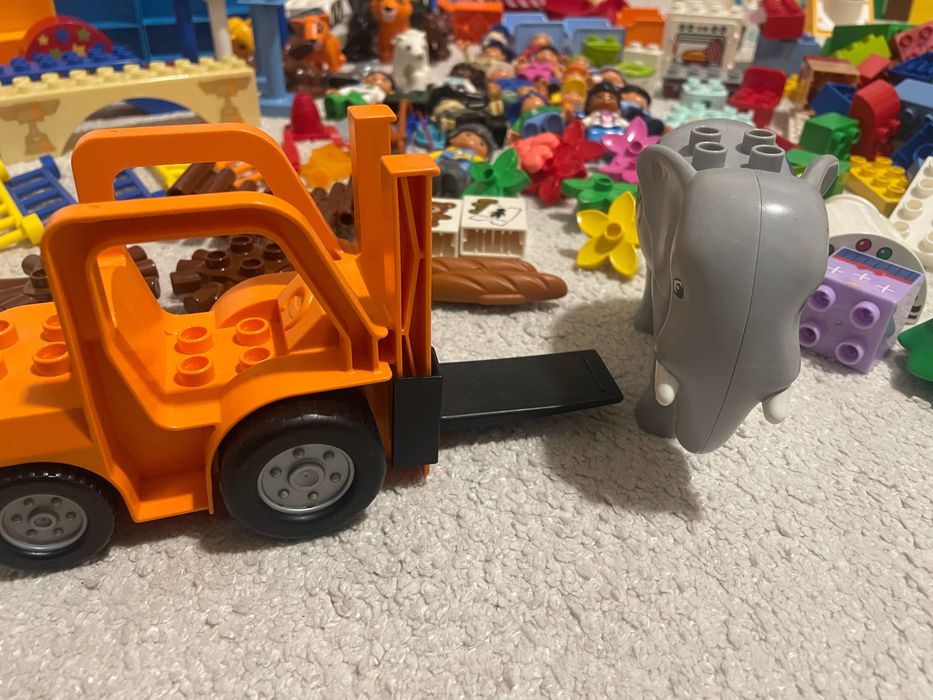 Огромен сет Duplo lego с коли, къщи, животни