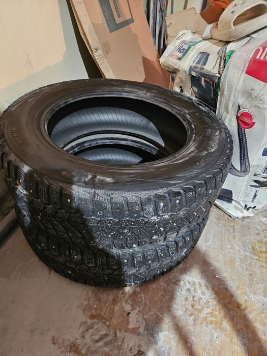Продам зимний шины  б/у
