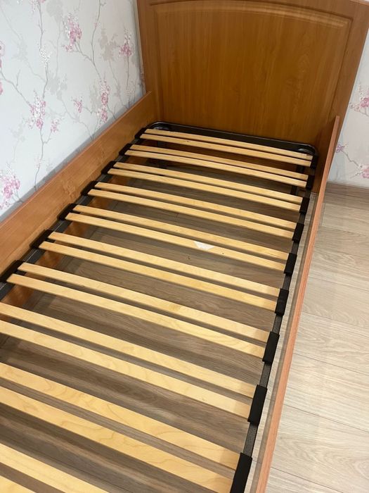 Кровать односпальная