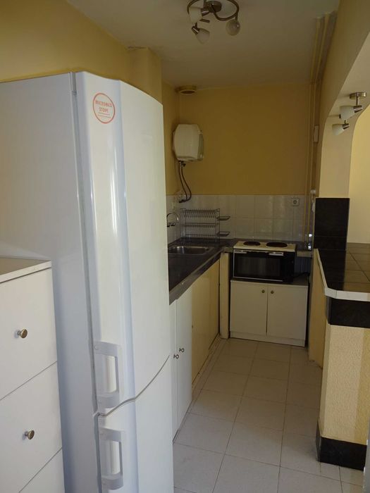 Дава се под наем Тристаен апартамент в Варна, Победа - 26 кв.м за 357 € - Снимка #2