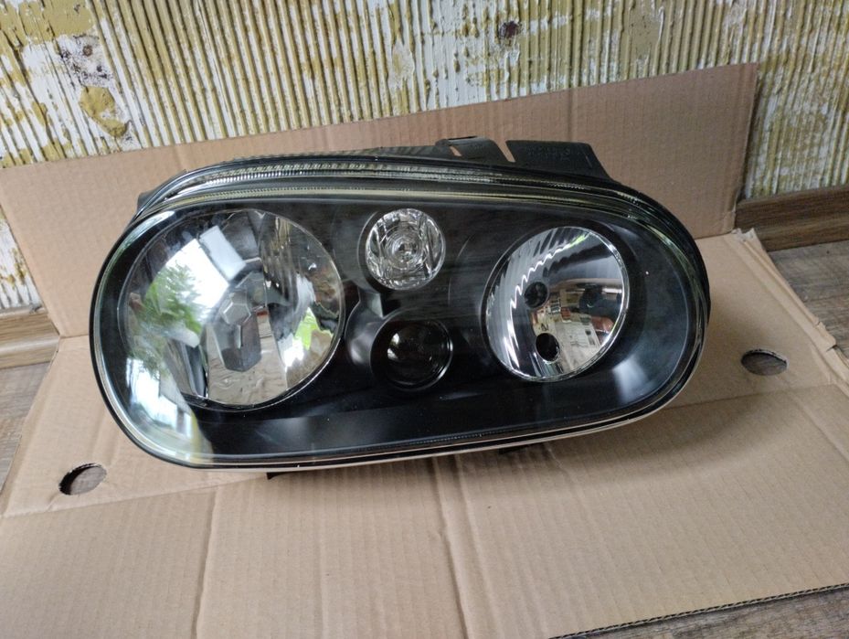 ФАРОВЕ нови за VW Golf 4 ЧЕРНИ нови фарове с халоген ГОЛФ 4