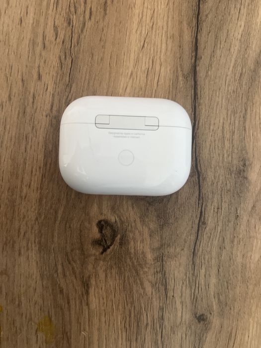 Airpods pro 2 кейс оригинал лайтинг