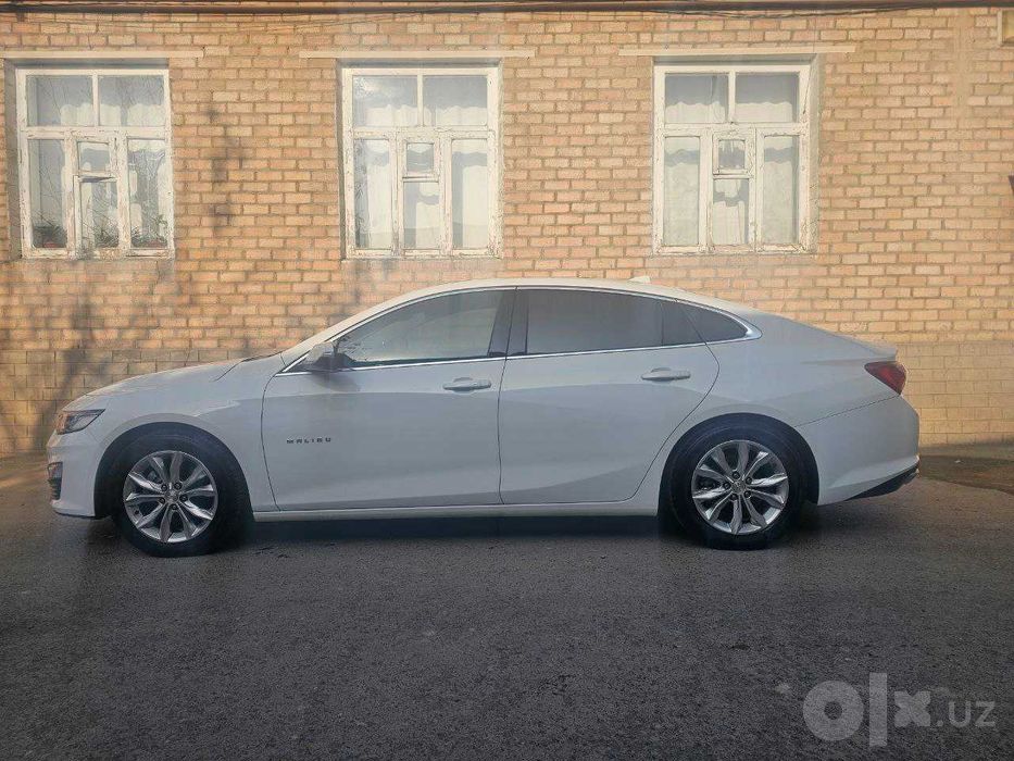 Продаем Malibu 2 premier 2022
