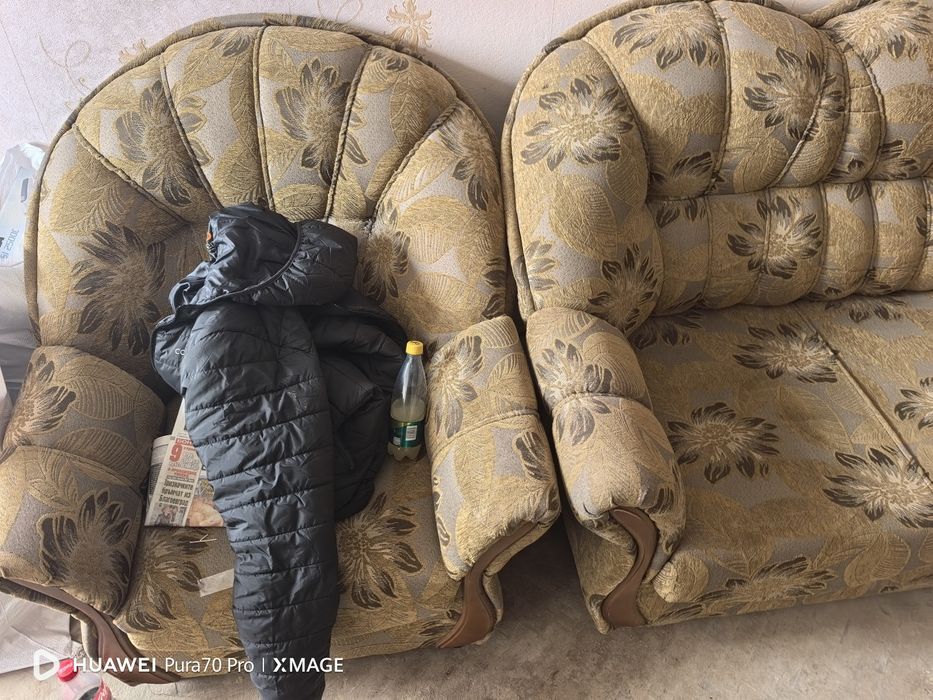 Холна гарнитура в състояние на нова