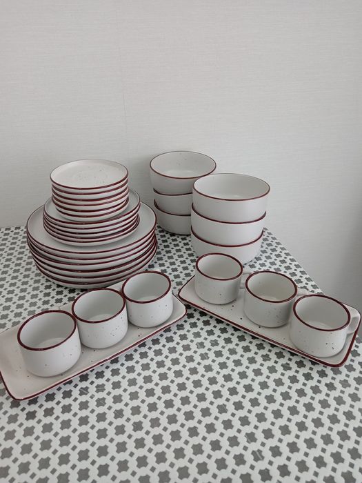 Продам сервиз новый