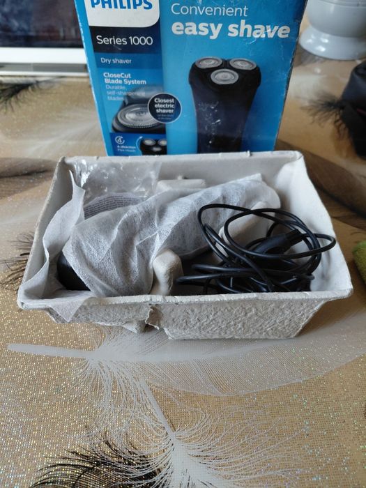 Vind aparat de ras Philips seria 1000