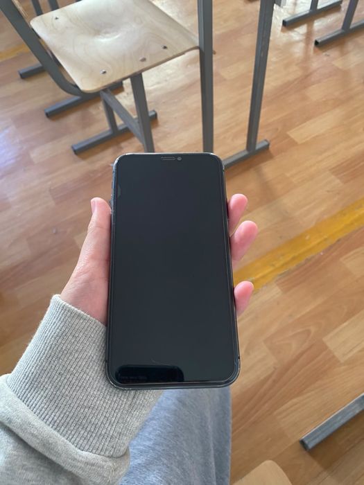 iphone11 64гб…..
