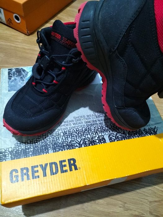 Продам непромокаемые ботинки