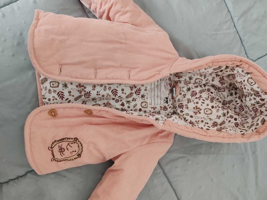 Geaca de iarna /Salopeta bebeluși mărimea 68 stare foarte bună