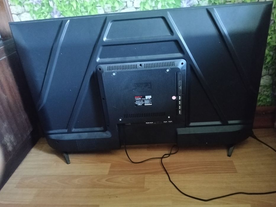 Продам телевизор smart