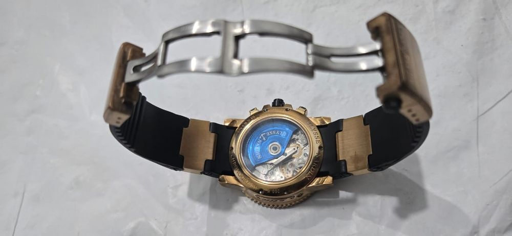 Муж часы Бренд , новый, стильные,