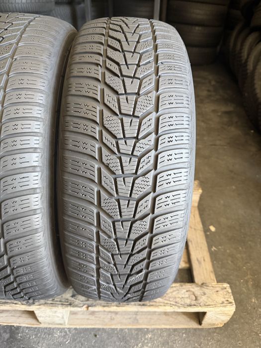 2 anvelope iarna 215/60/17 Hankook!