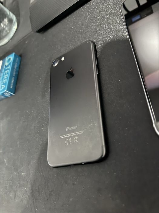 iPhone 7 32GB Black - Neverlocked