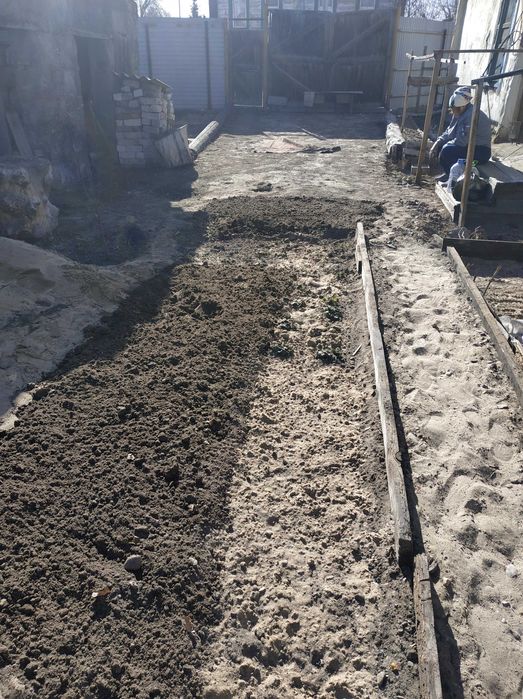 Продам участок с домом в центре