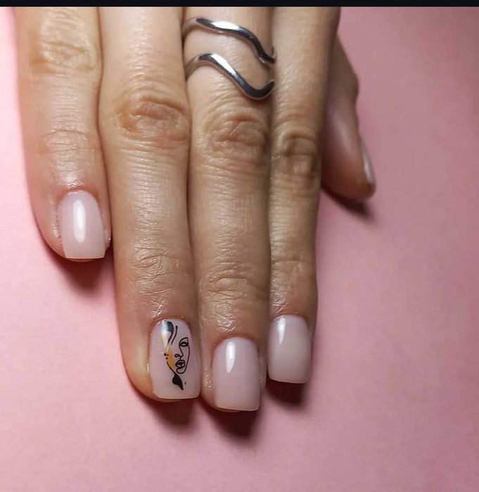 Manichiură gel și semipermanentă