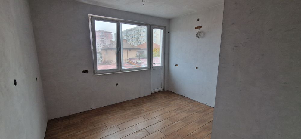 Къща от собственик с гараж