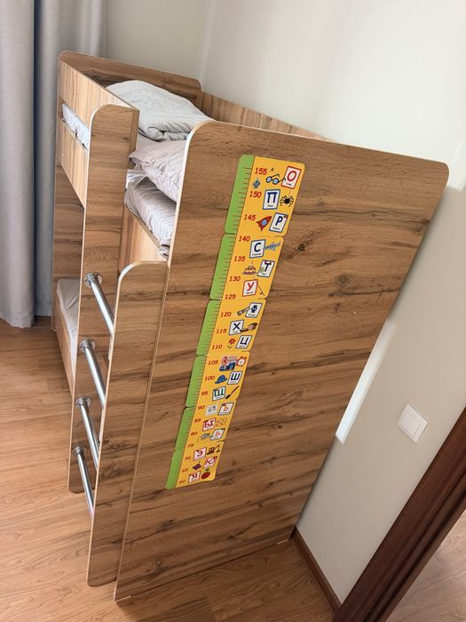 Детская двухъярусную кровать