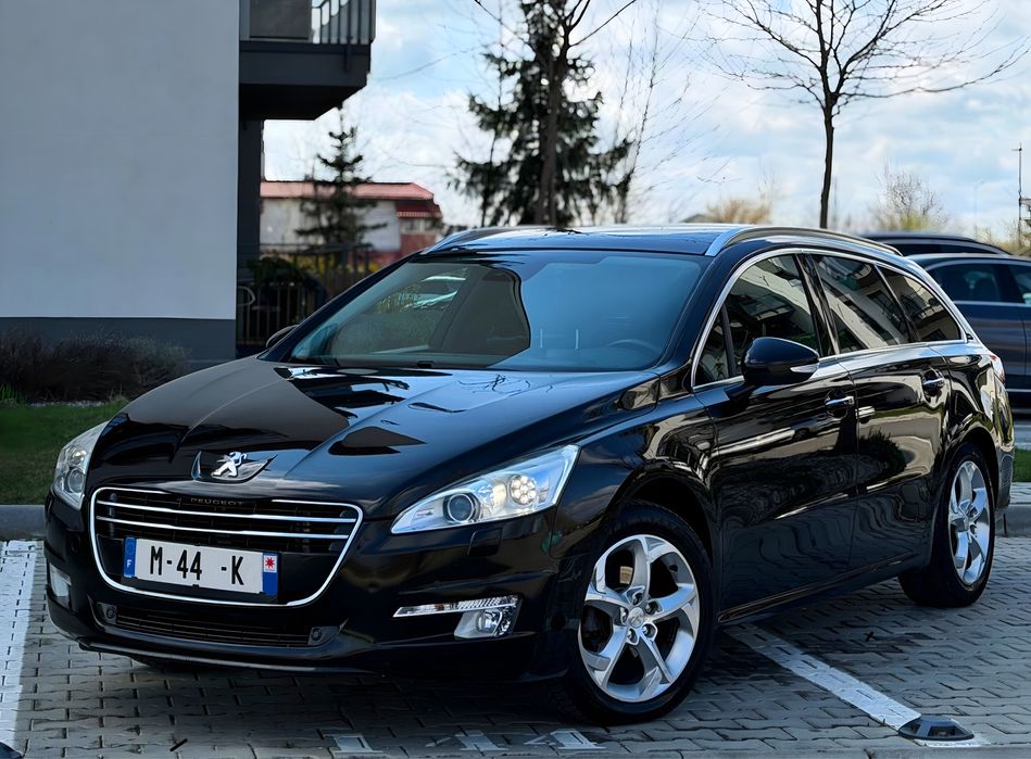 Peugeot 508 2.0 HDI Allure / Panoramic/HeadUp/Bi-Xenon/Navi/Piele