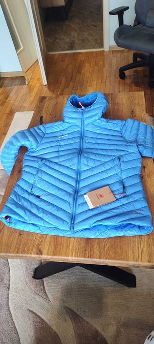 Ново яке пухено Mammut - broad peak in hooded jacket