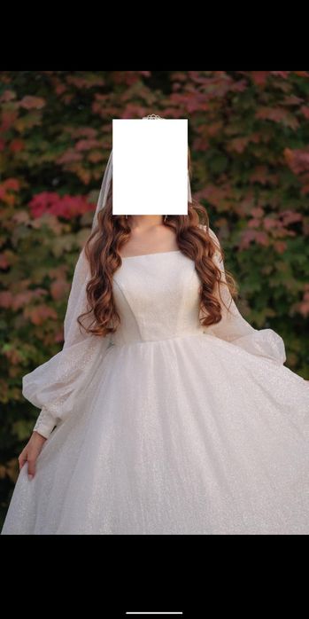 Свадебное пышное блестящее платье