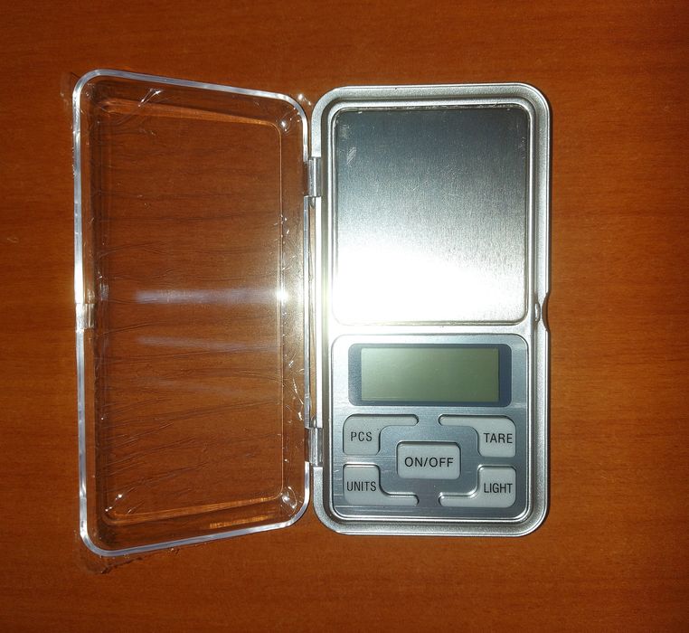 Продам цифровые весы 500гр