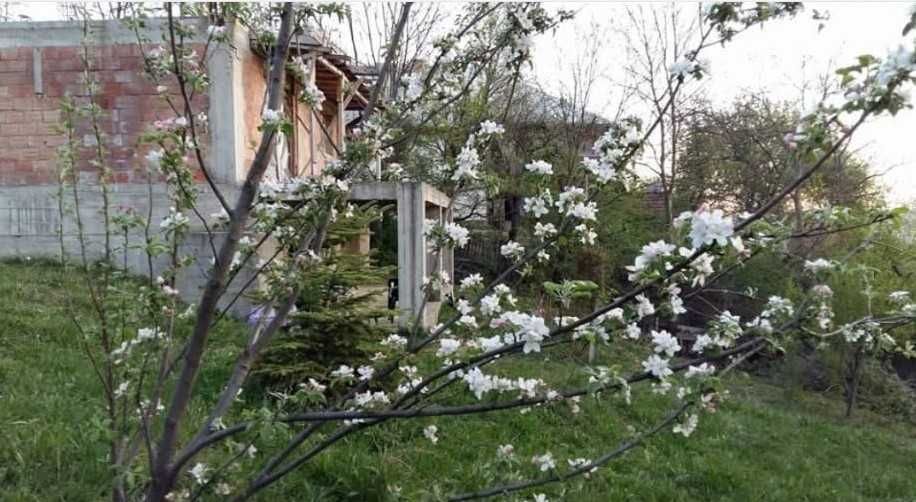 Teren intravilan cu suprafata de 2344 m2 pe strada Secariei nr.173 Comarnic judetul Prahova