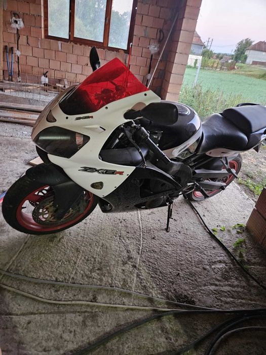 Kawasaki zx6R 2001 600 ccm.