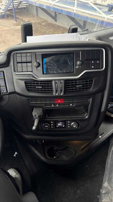 Тягач Iveco S-WAY