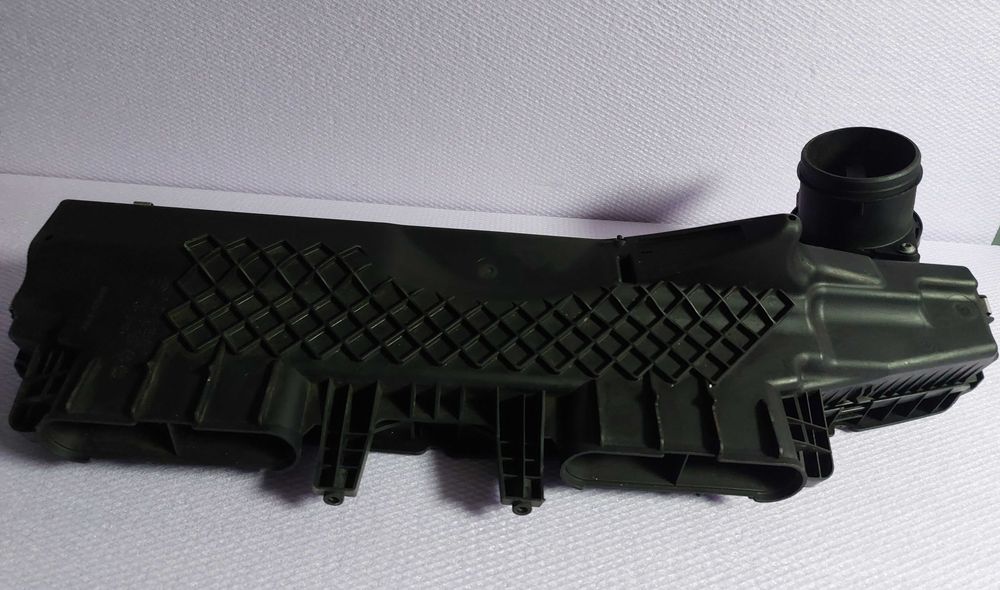 Carcasa filtru aer BMW X3 E83 Cod 3428485