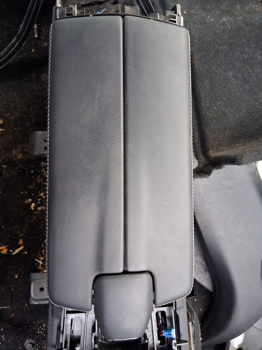 Подлакътник мерцедес Е класа w212 подлакътник mercedes E class w212