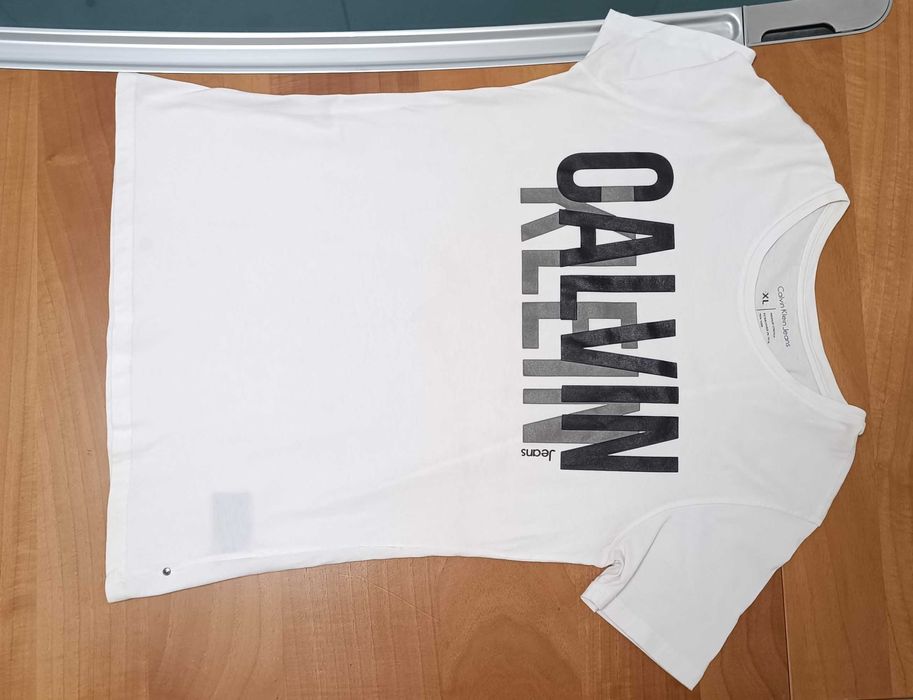 Calvin Klein®-Много Запазена