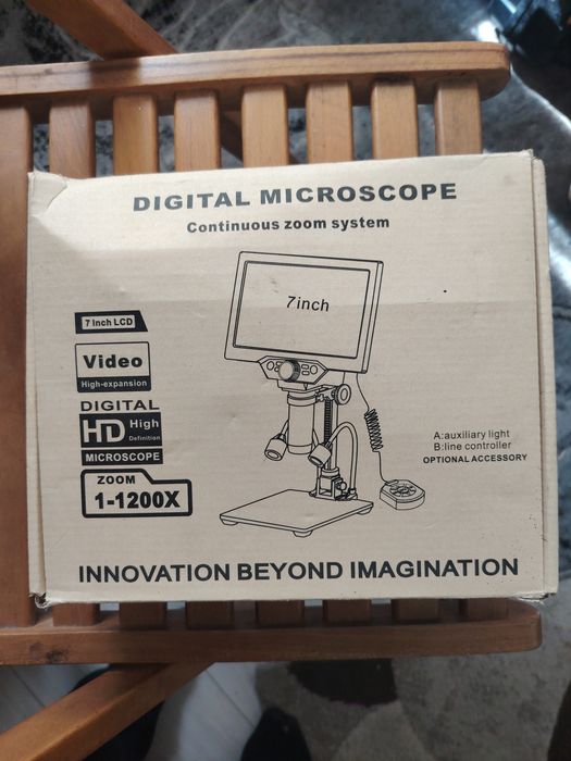 Vând microscop digital
