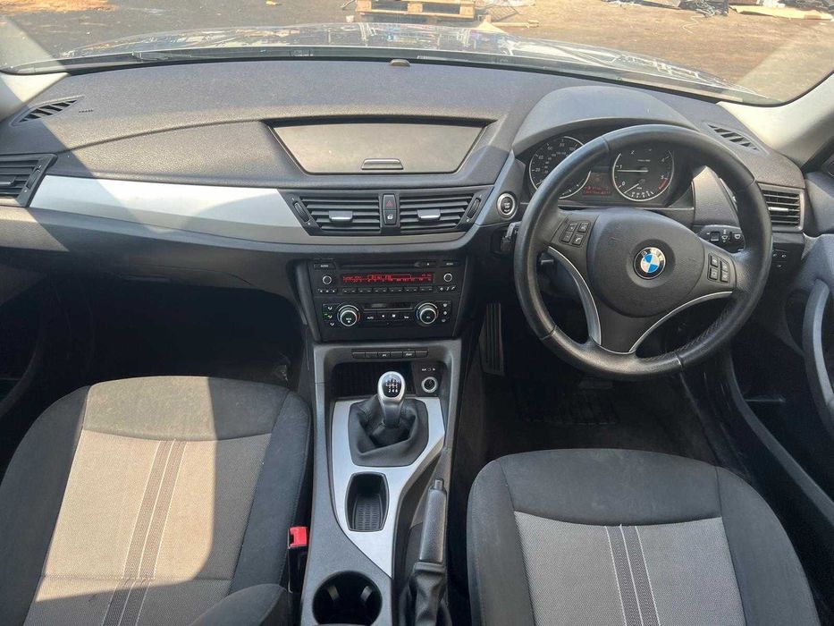 Dezmembrez BMW x1 e84 M-pachet n47/bara x1/far x1/stop x1/capota x1/